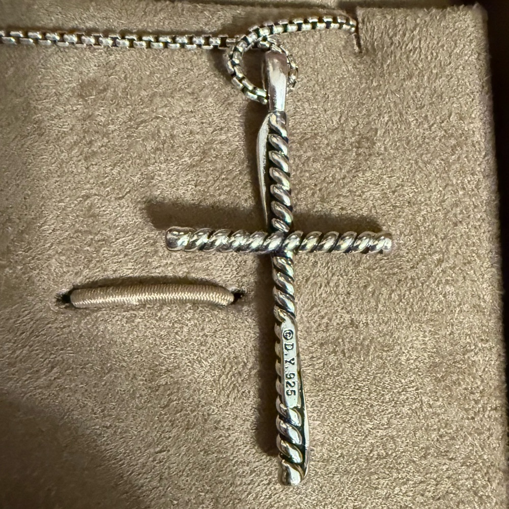 David Yurman Silver Cross Necklace - Picture 3 of 5